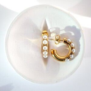 Waterproof Pearl Huggie Hoop Earrings Gold Stainless Steel Pearl Huggies